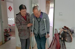 白富秀：鎮(zhèn)原大山深處43年的“背行者”