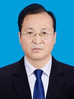 王　勇